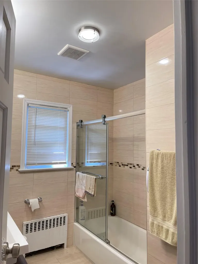 1306 6th Avenue New Hyde Park NY 11040