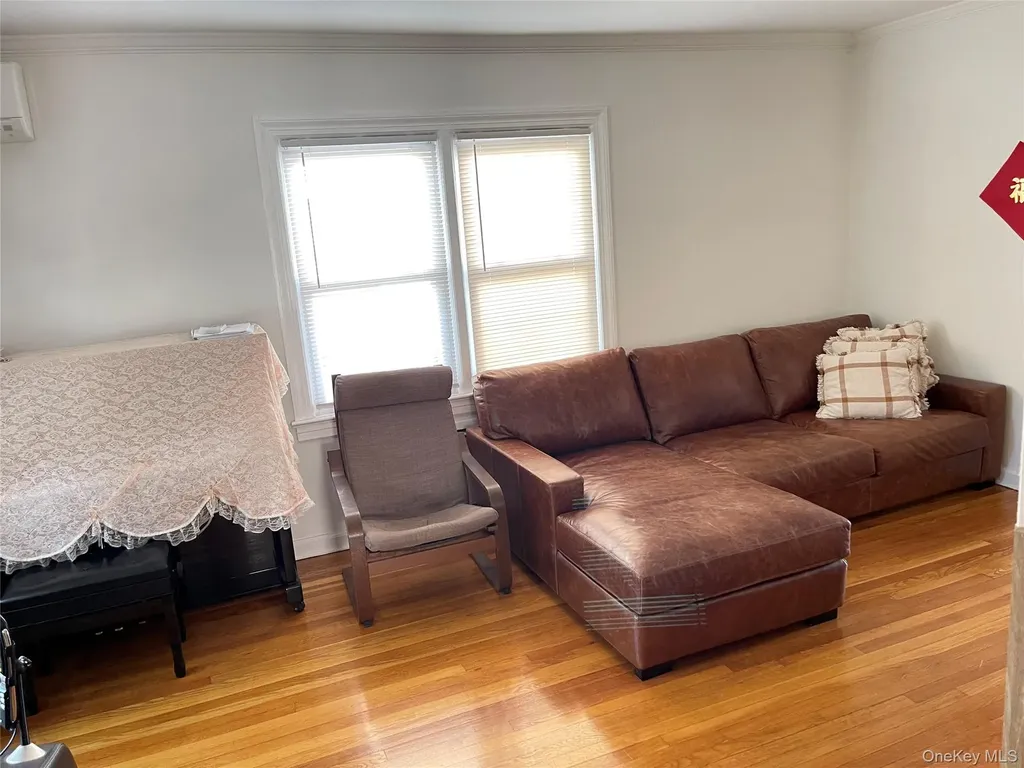 1306 6th Avenue New Hyde Park NY 11040