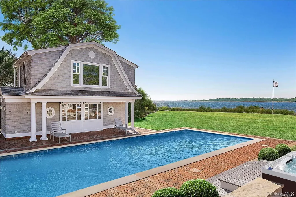 74 Cedar Lane W Remsenburg NY 11960