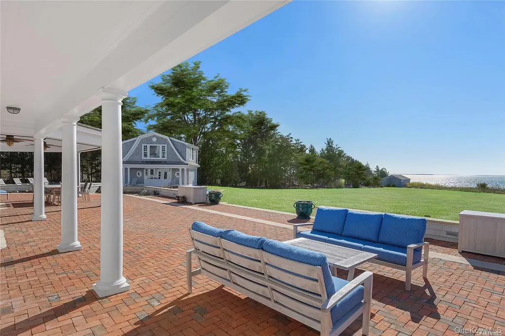 74 Cedar Lane W Remsenburg NY 11960