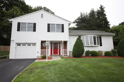206 Myrtle Avenue Hawthorne NY 10532
