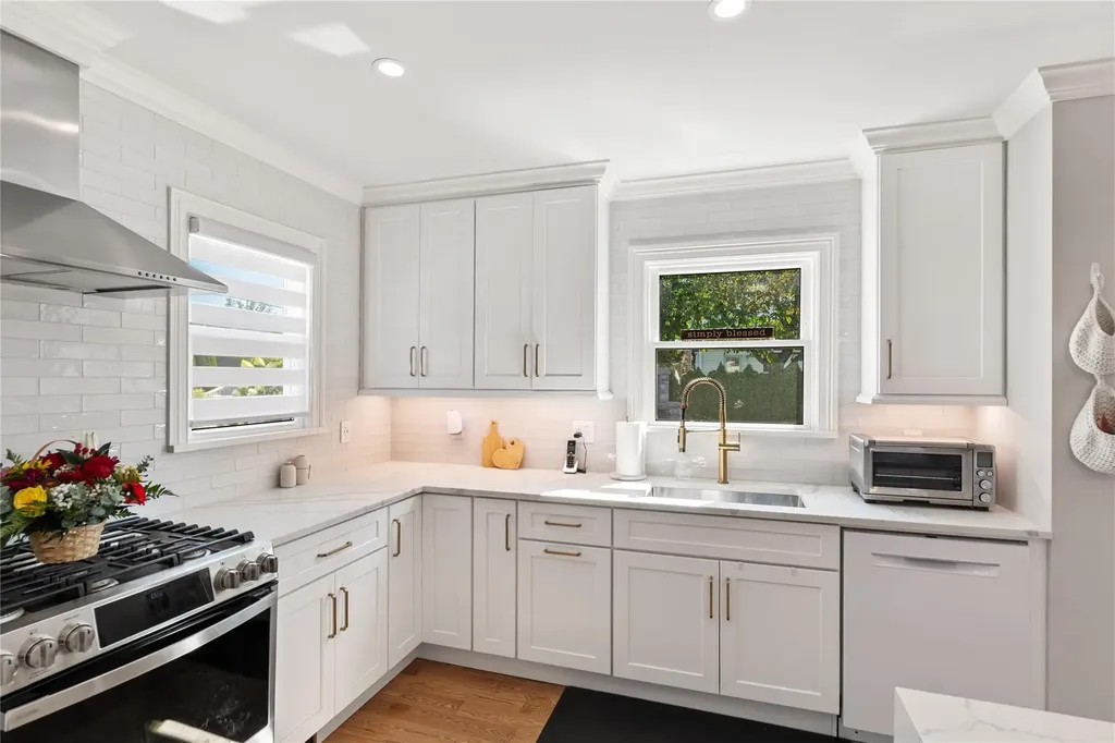 176 Davis Avenue White Plains NY 10605