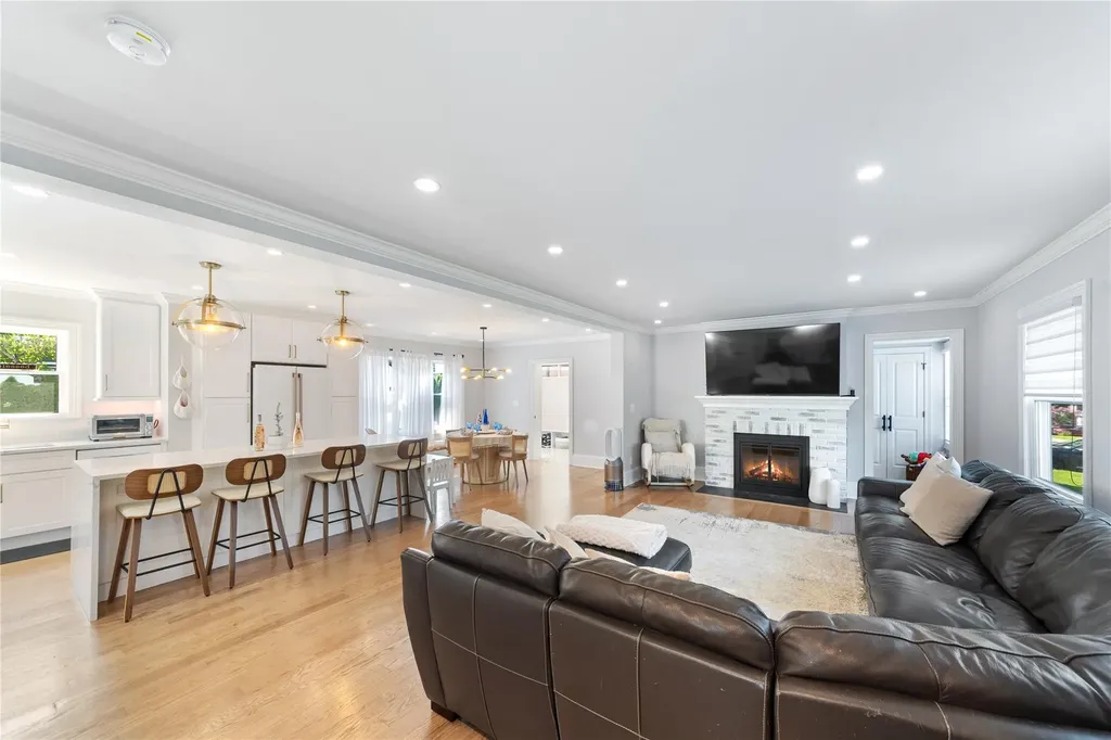 176 Davis Avenue White Plains NY 10605