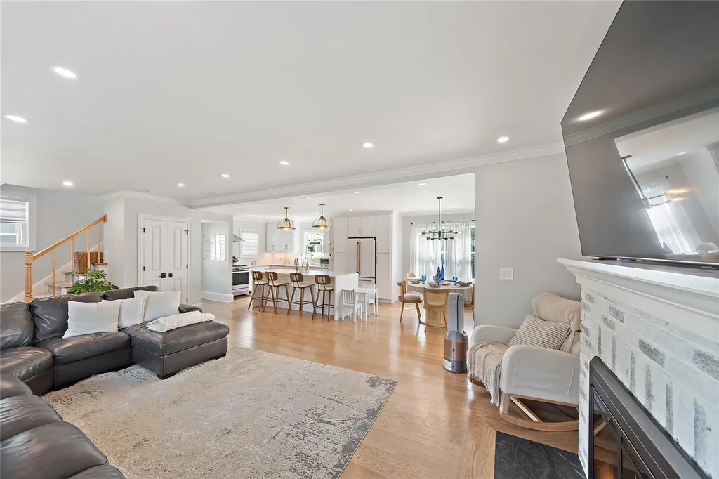 176 Davis Avenue White Plains NY 10605