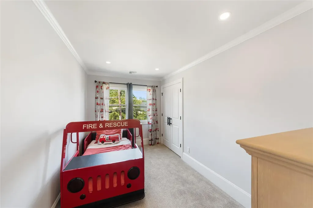 176 Davis Avenue White Plains NY 10605
