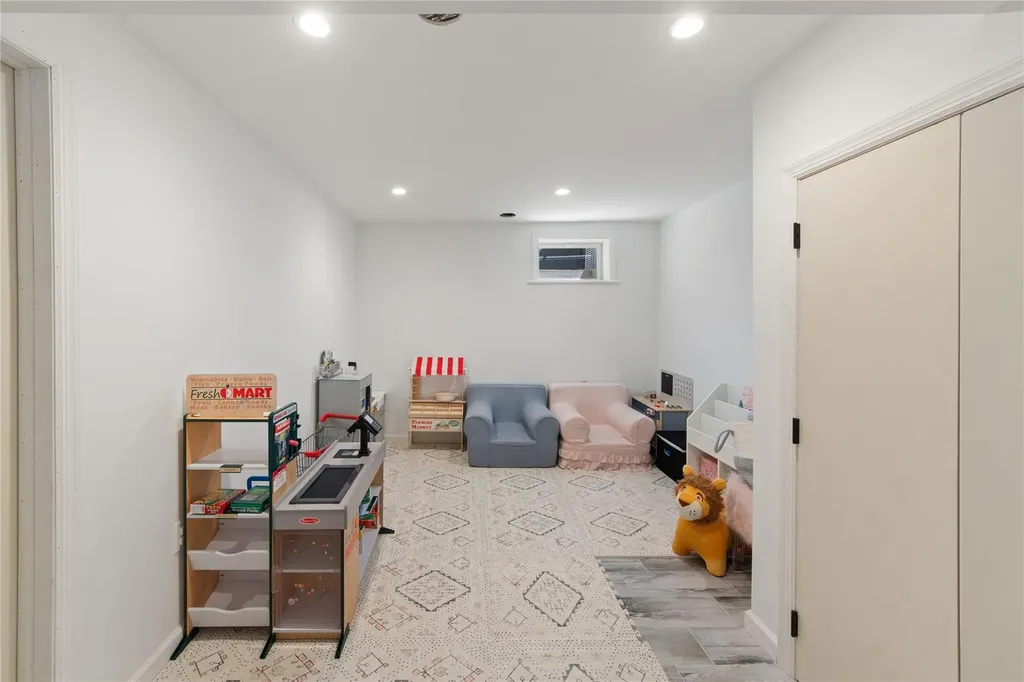 176 Davis Avenue White Plains NY 10605