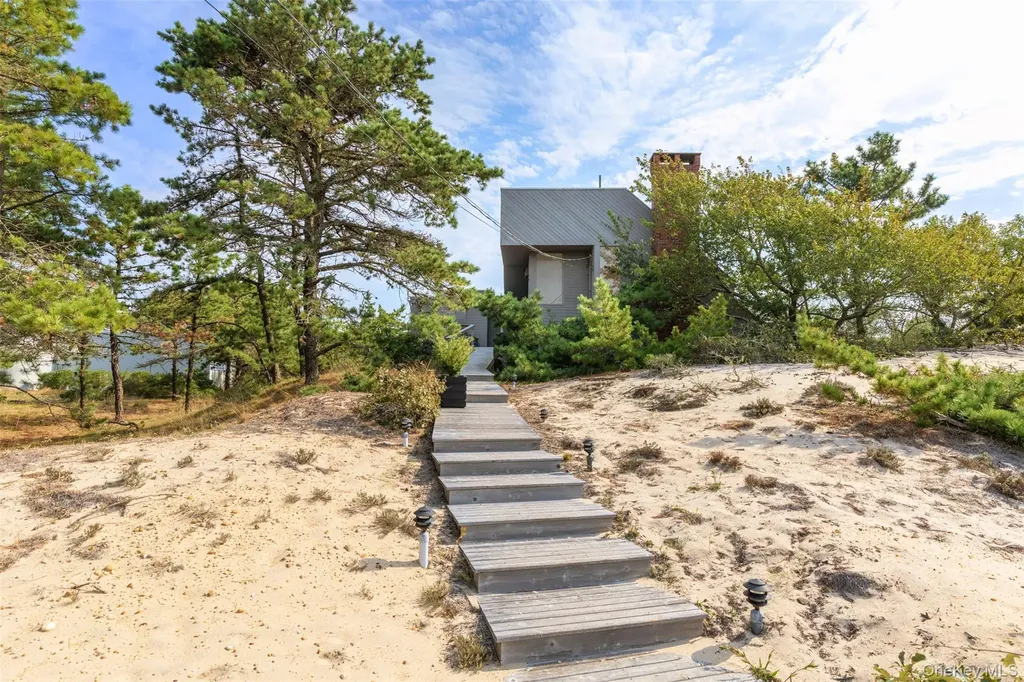 49 Gilberts Path Amagansett NY 11930
