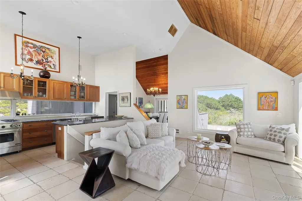 49 Gilberts Path Amagansett NY 11930