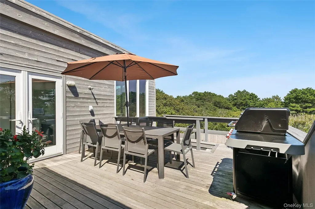 49 Gilberts Path Amagansett NY 11930