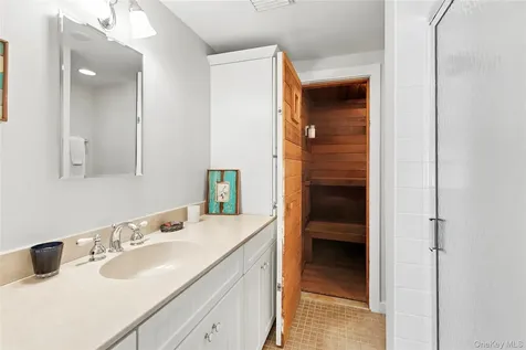 49 Gilberts Path Amagansett NY 11930