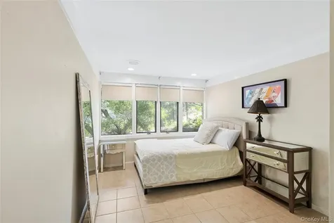 49 Gilberts Path Amagansett NY 11930