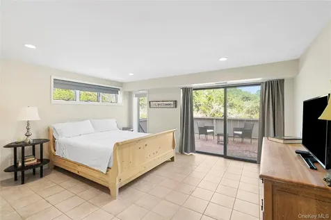 49 Gilberts Path Amagansett NY 11930