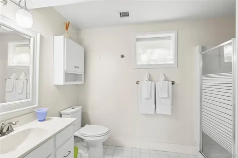 49 Gilberts Path Amagansett NY 11930