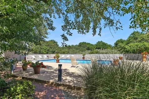 49 Gilberts Path Amagansett NY 11930