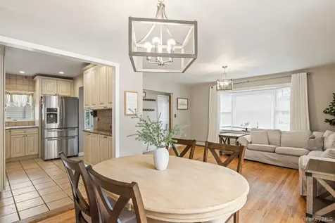 21 Fox Lane Shoreham NY 11786