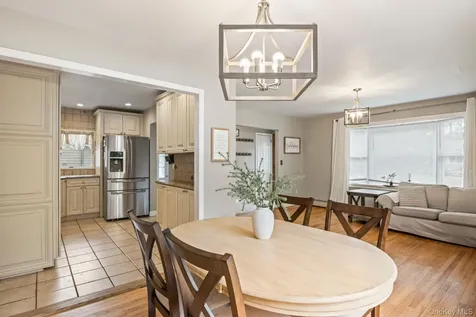 21 Fox Lane Shoreham NY 11786