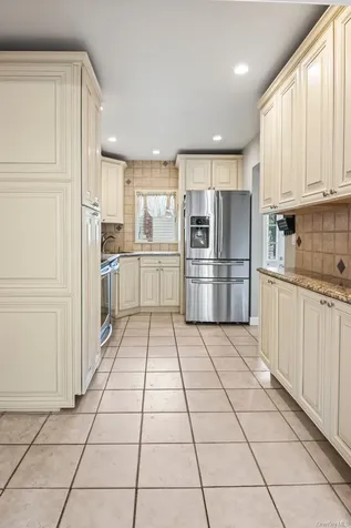 21 Fox Lane Shoreham NY 11786
