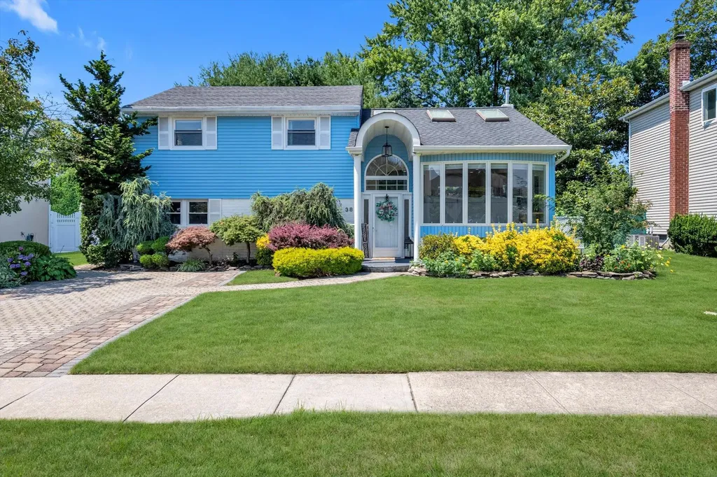 38 Loretta Drive Syosset NY 11791