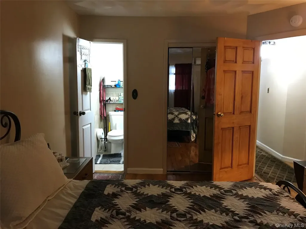 25946 149th Road Rosedale NY 11422