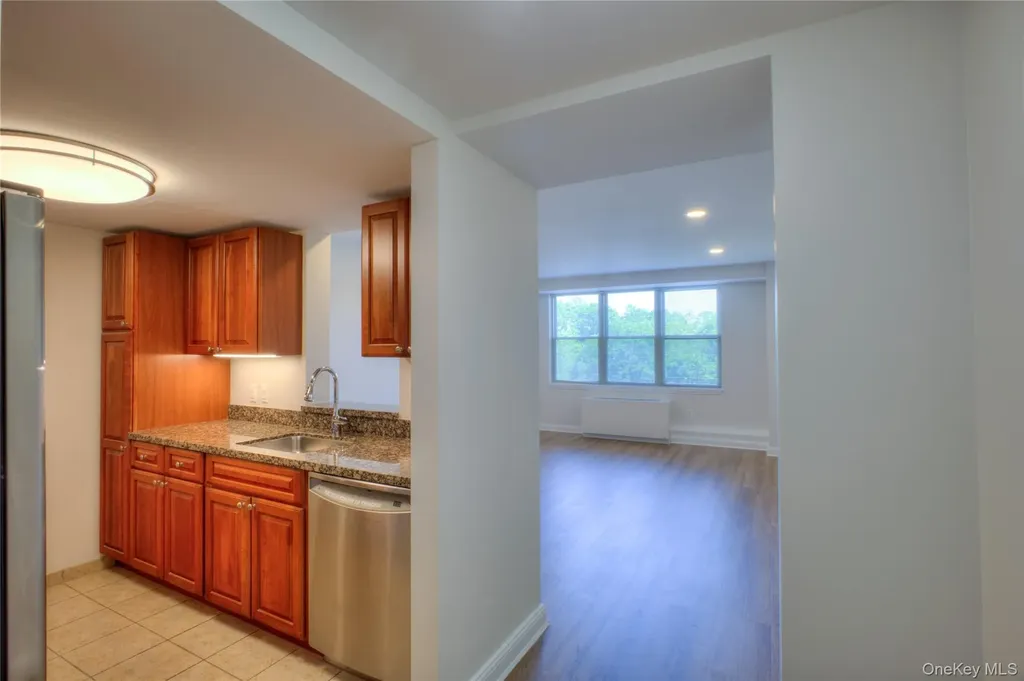 300 E Overlook Port Washington NY 11050
