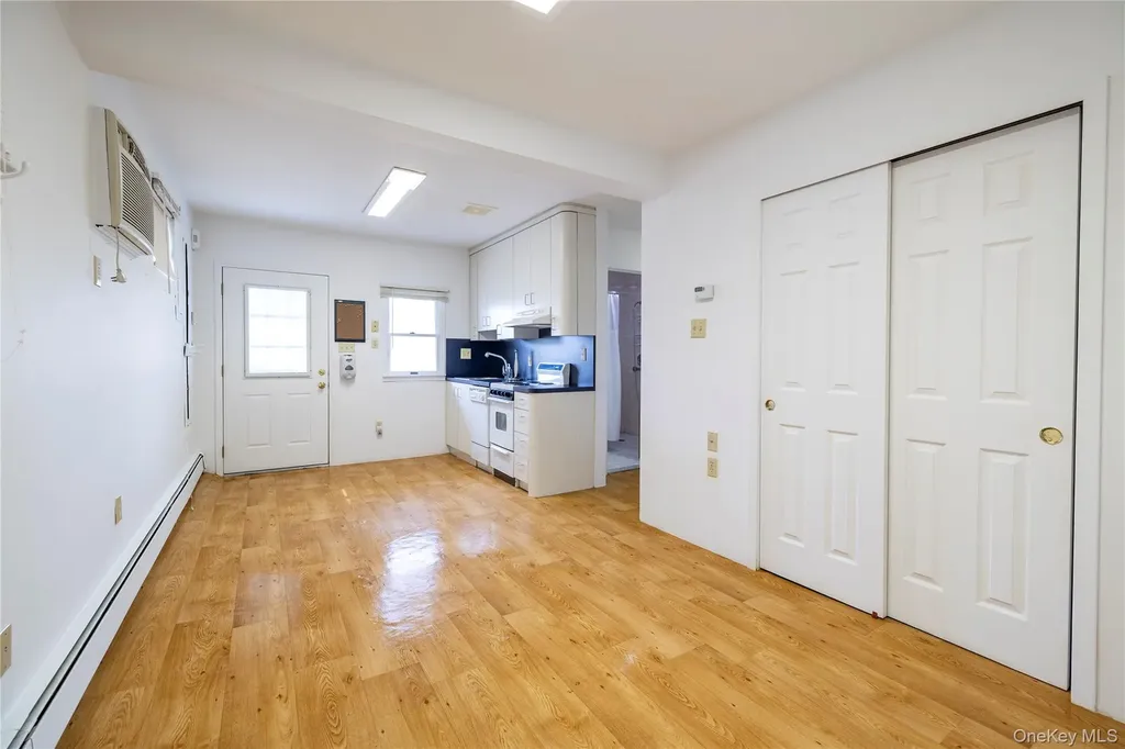 3843 Sally Lane Oceanside NY 11572
