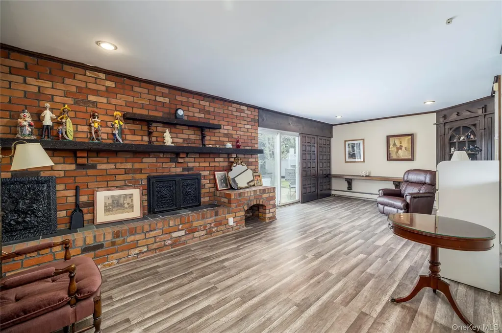 3843 Sally Lane Oceanside NY 11572