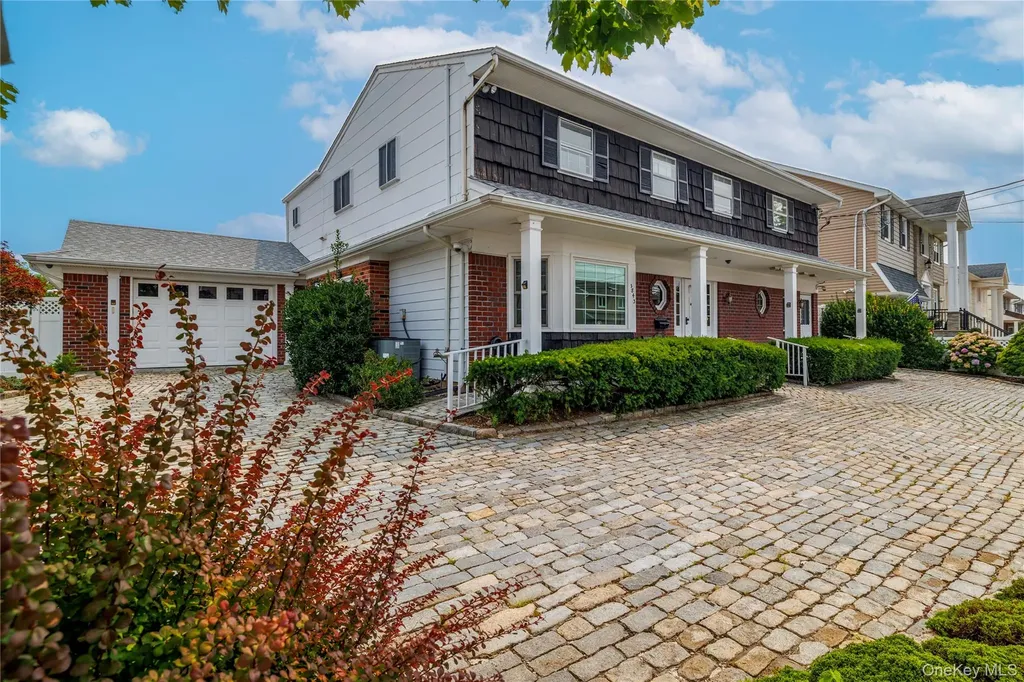 3843 Sally Lane Oceanside NY 11572