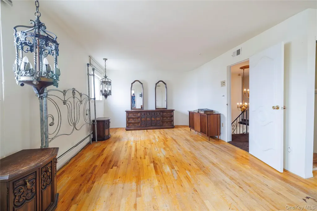 3843 Sally Lane Oceanside NY 11572