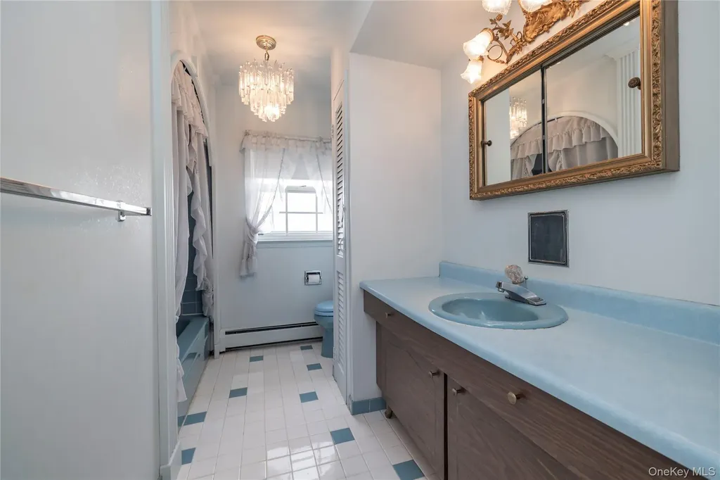3843 Sally Lane Oceanside NY 11572