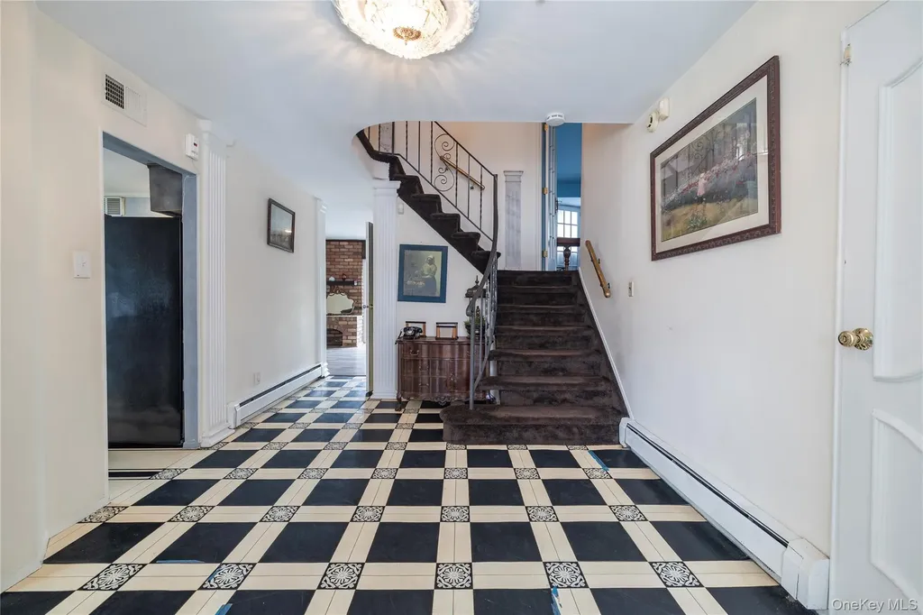 3843 Sally Lane Oceanside NY 11572
