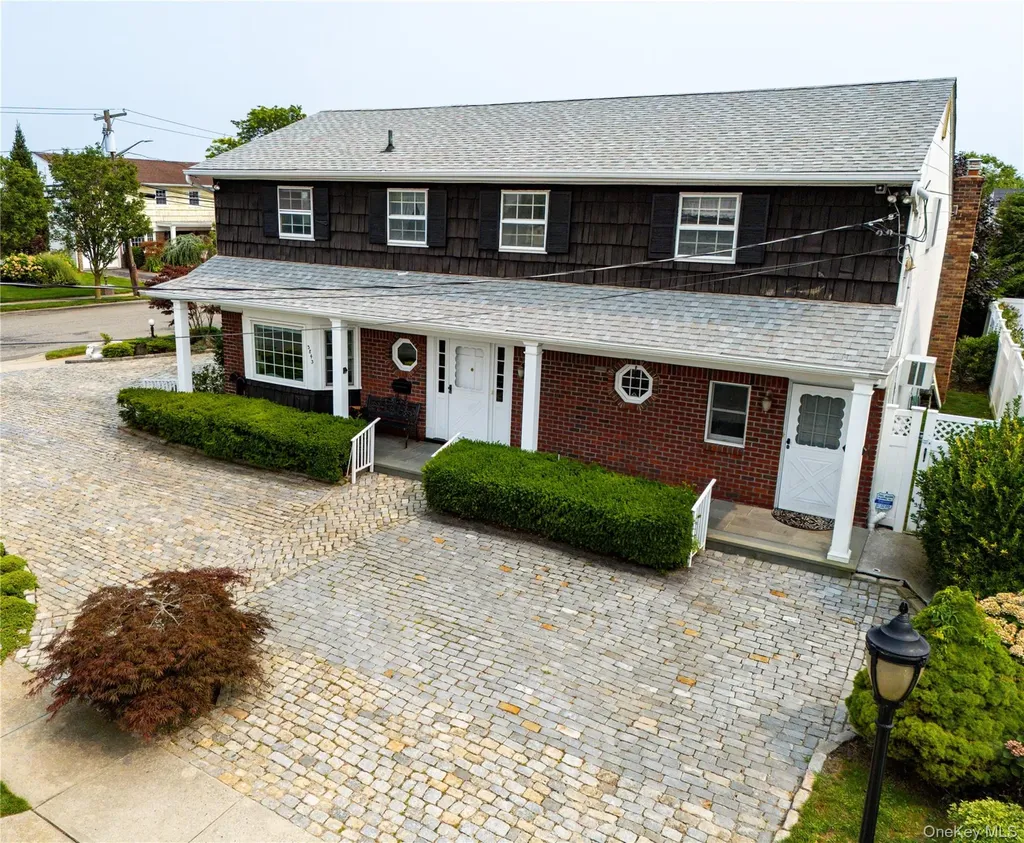 3843 Sally Lane Oceanside NY 11572
