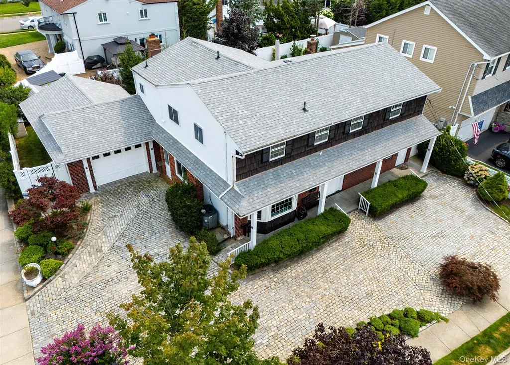 3843 Sally Lane Oceanside NY 11572