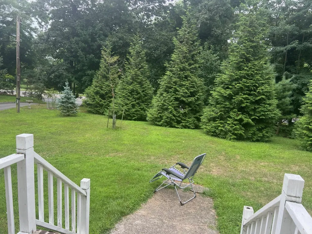 5 Thompson Hay Path Setauket NY 11733