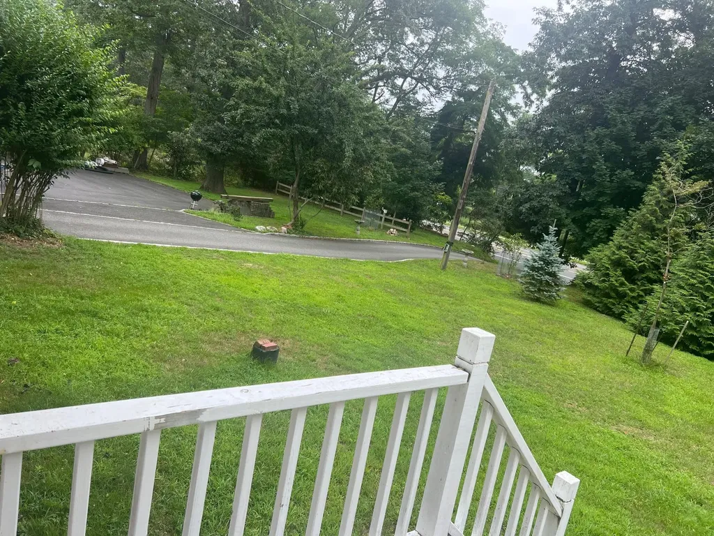 5 Thompson Hay Path Setauket NY 11733