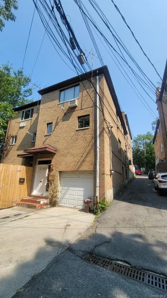 6201 Spencer Terrace Bronx NY 10471