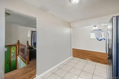 8 Willoughby Street Brentwood NY 11717