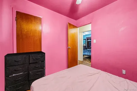 8 Willoughby Street Brentwood NY 11717