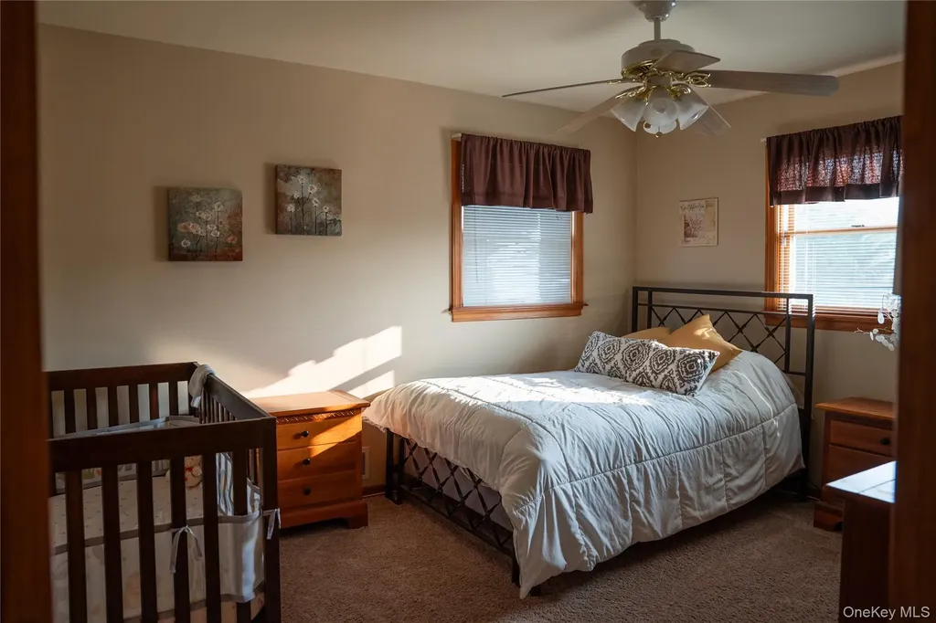 209 Blue Point Road Oakdale NY 11769