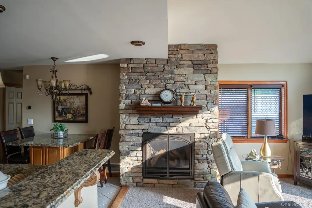 209 Blue Point Road Oakdale NY 11769