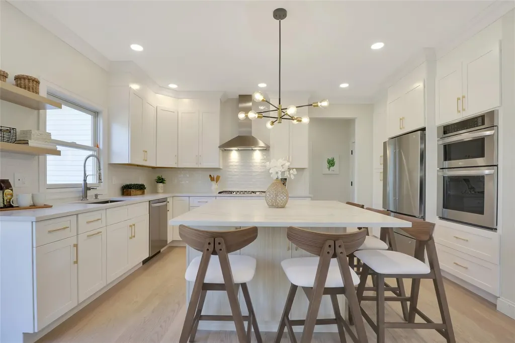 23 Belmont Circle Syosset NY 11791