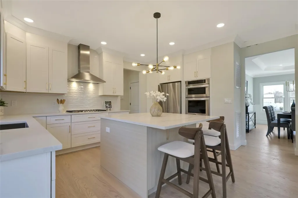 23 Belmont Circle Syosset NY 11791