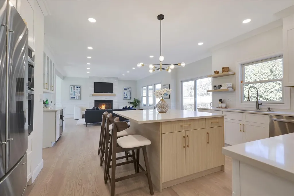 23 Belmont Circle Syosset NY 11791