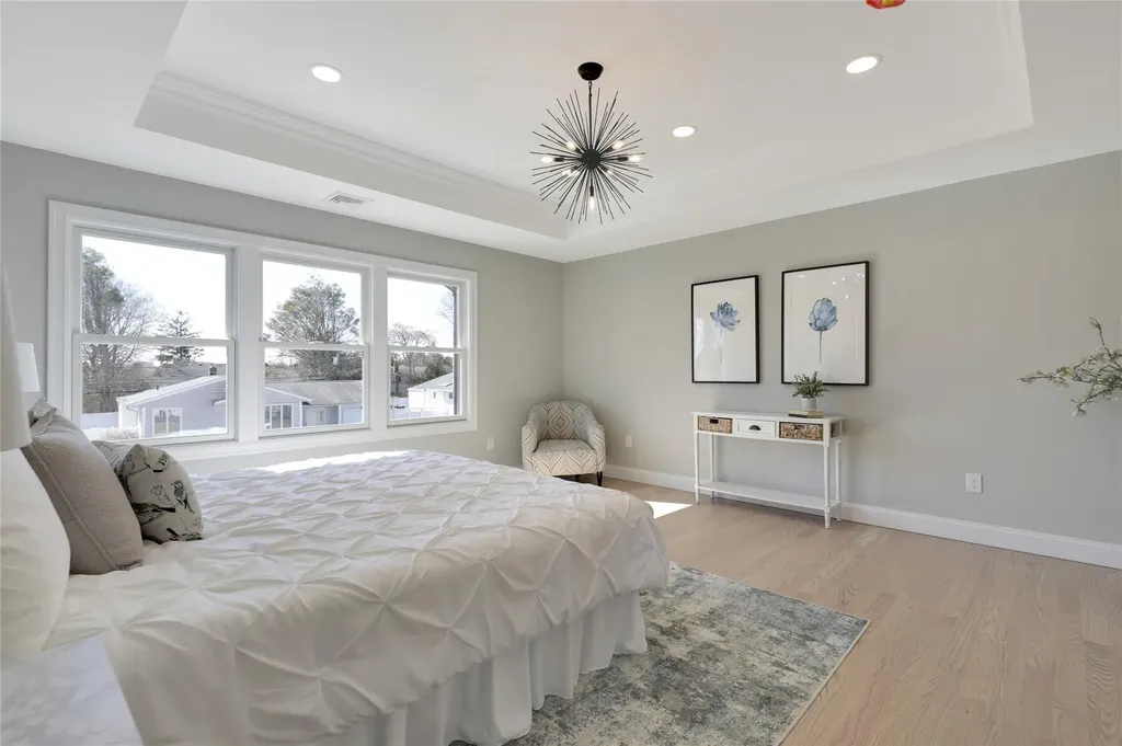 23 Belmont Circle Syosset NY 11791