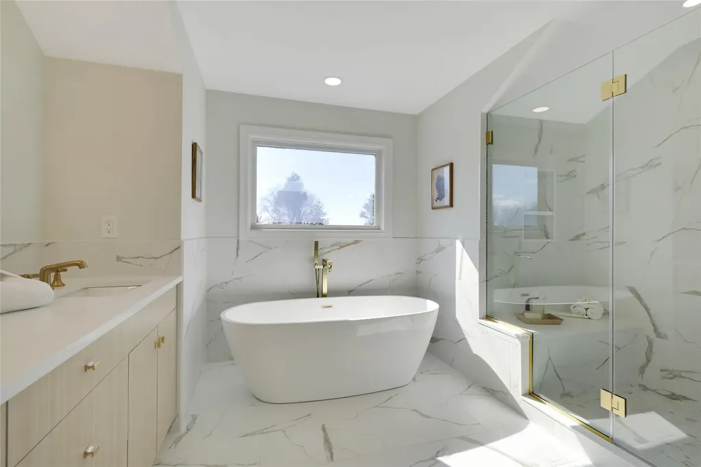 23 Belmont Circle Syosset NY 11791
