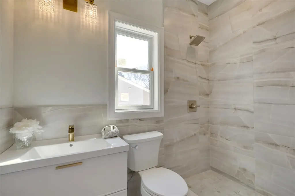 23 Belmont Circle Syosset NY 11791