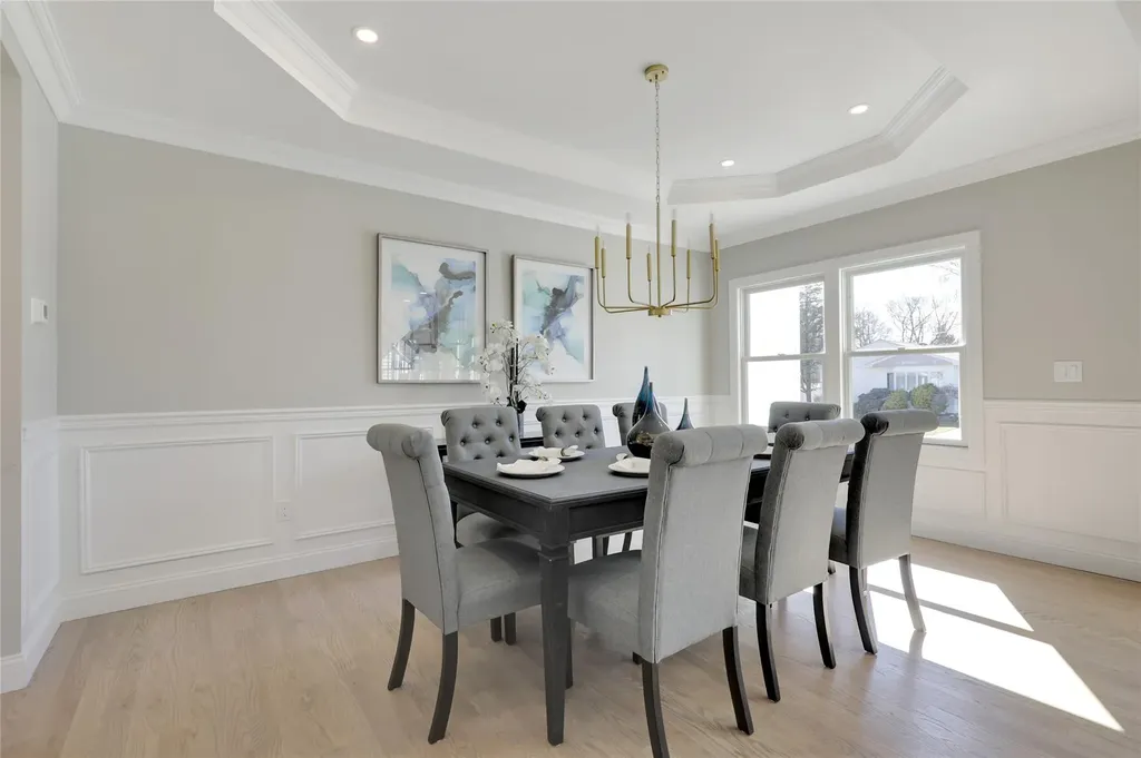 23 Belmont Circle Syosset NY 11791