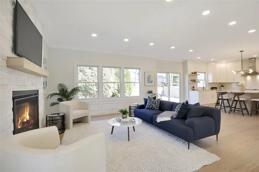 23 Belmont Circle Syosset NY 11791