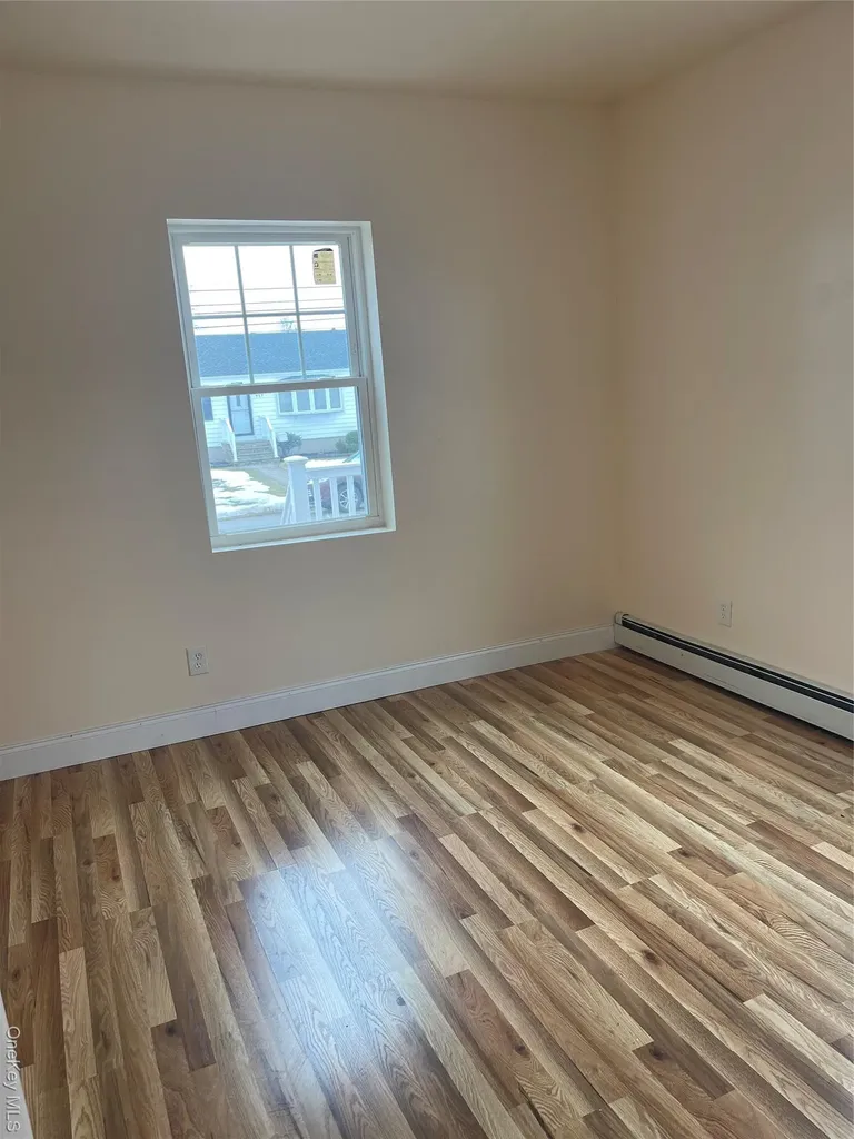 918 10th Street West Babylon NY 11704