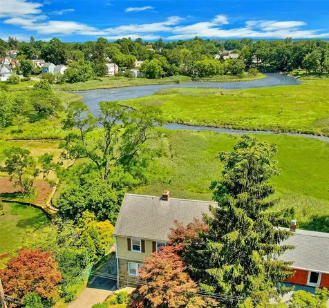 42 Deane Place Larchmont NY 10538