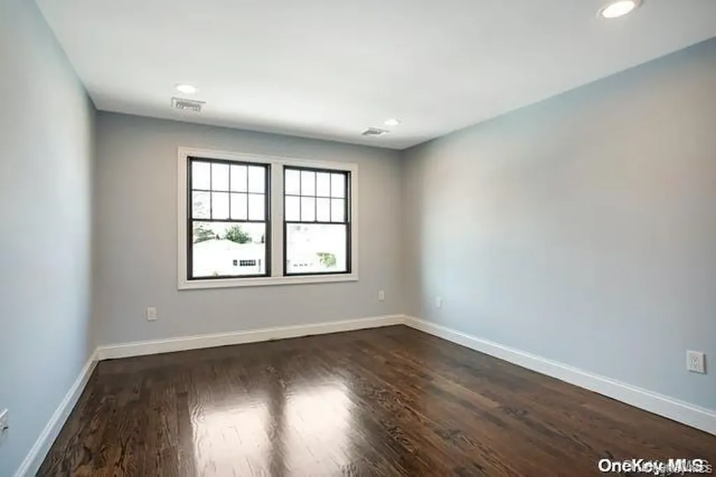 21 Cypress Avenue Bethpage NY 11714